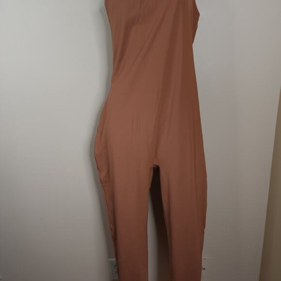 Skims All-In-One One Shoulder Bodysuit Catsuit in Camel Size 4X - Picture 3 of 7